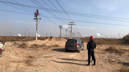 烏海電業(yè)局農(nóng)電處千里山農(nóng)電所：開(kāi)展冬季設(shè)備巡視，確保安全生產(chǎn)