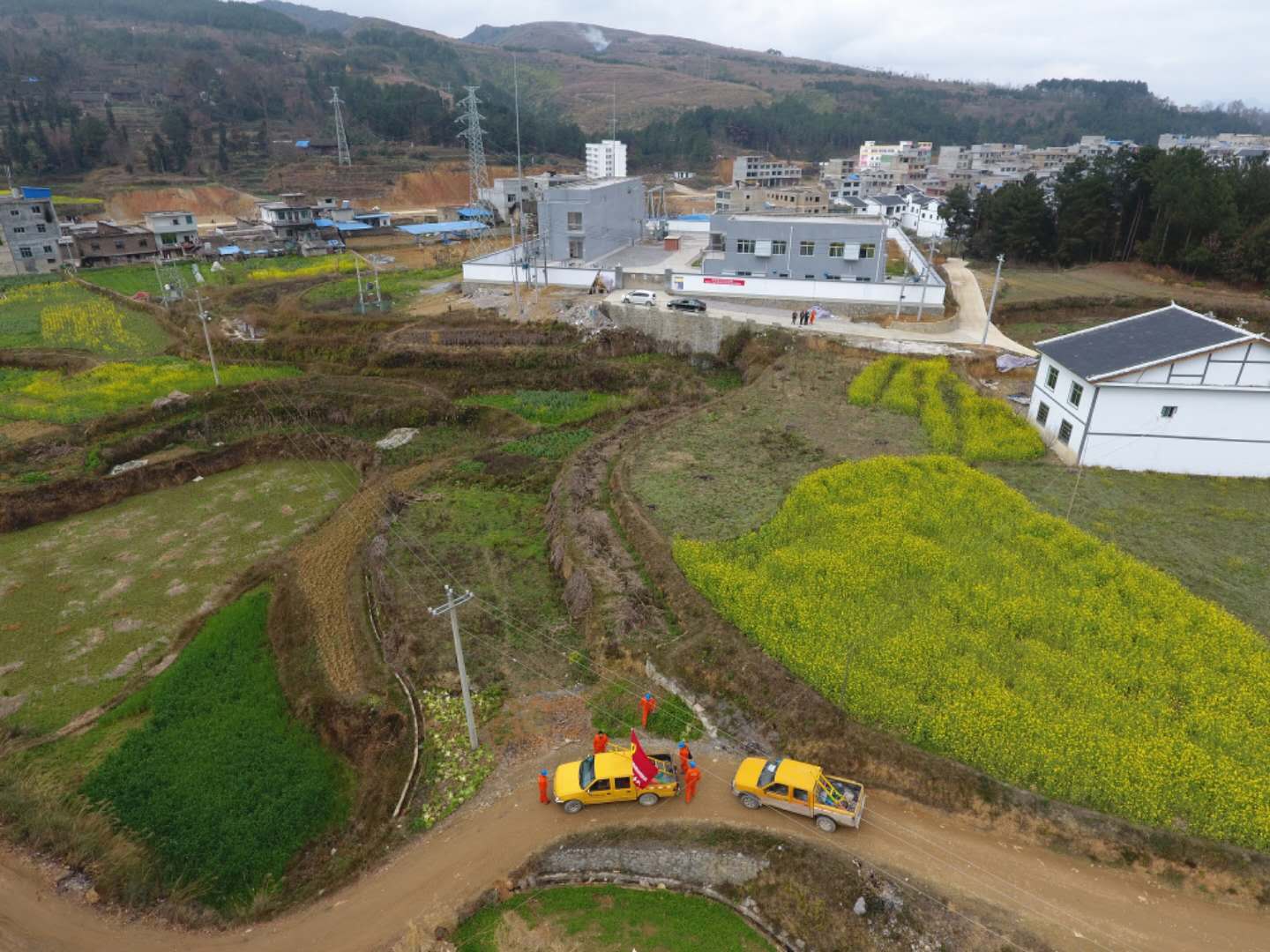 平塘供電局：防疫期間，“指尖服務(wù)”確保春耕用電