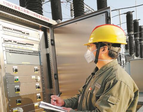 我是黨員，就應(yīng)該沖鋒在前——記湖北十堰供電公司檢修分公司鄖縣運(yùn)維班副班長(zhǎng)楊永東