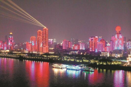 英雄之城，光明新生