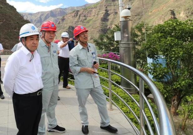 南方電網(wǎng)董事長、黨組書記孟振平調(diào)研烏東德水電站工程