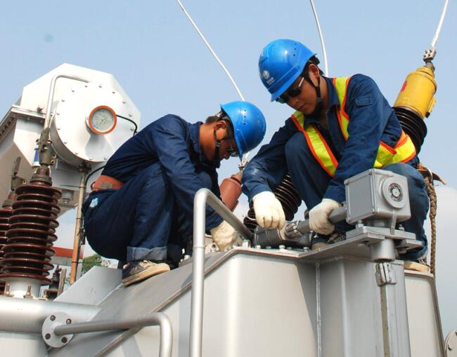 國(guó)網(wǎng)宜賓供電:一月工程半月干 3萬(wàn)戶居民用電用水無(wú)憂