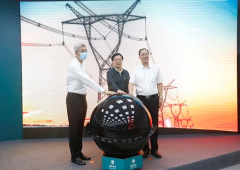 青?！幽稀?00千伏特高壓直流工程啟動送電