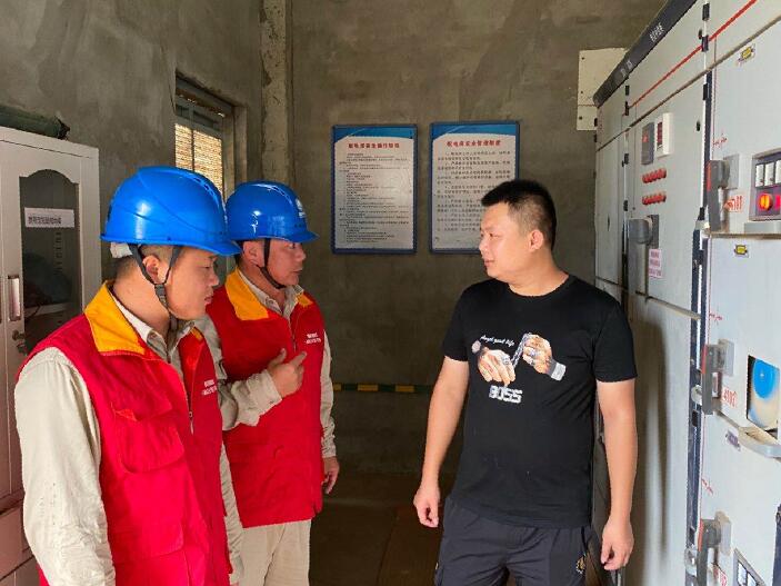 國(guó)網(wǎng)霞浦供電公司:貼心“電管家” 保障企業(yè)生產(chǎn)用電無(wú)憂