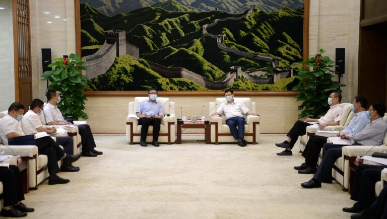 寇偉會(huì)見哈電集團(tuán)黨委副書記、總經(jīng)理吳偉章