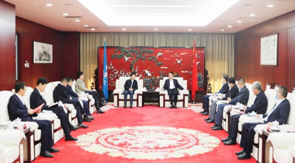 溫樞剛會(huì)見陜建控股集團(tuán)黨委書記、董事長張義光