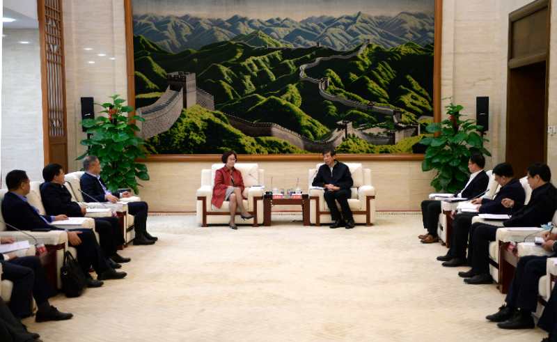 陳飛虎會見江西省委常委、副省長吳忠瓊