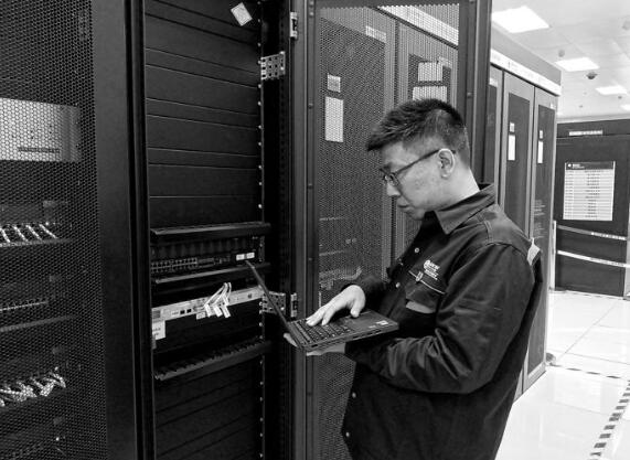 王?。?干一行,愛(ài)一行,鉆一行