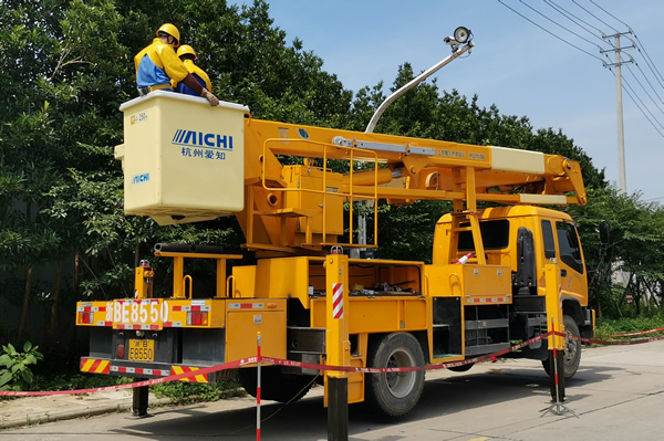 國(guó)網(wǎng)寧?？h供電公司：統(tǒng)籌帶電作業(yè)資源，“坐堂制”促提質(zhì)增效