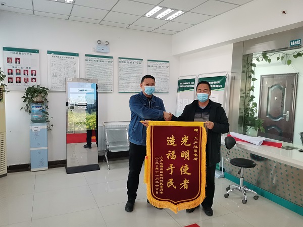 國網(wǎng)瑪納斯縣供電公司:電力駱駝 護(hù)航美好