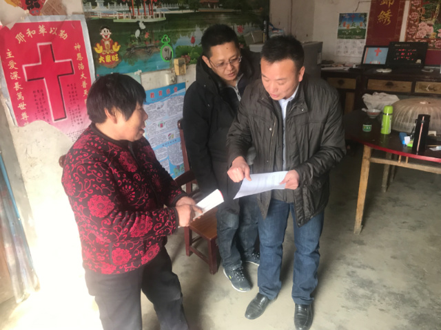 張紅軍：用真心，換真情，扶真貧