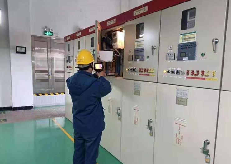 國(guó)網(wǎng)慈溪市供電公司用心巡視、及時(shí)消缺確保電網(wǎng)安全穩(wěn)定運(yùn)行