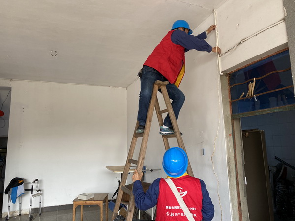 國網(wǎng)寧?？h供電公司加快老小區(qū)改造 居民用電實現(xiàn)安全和穩(wěn)定“雙保險”