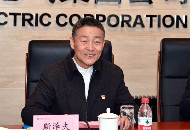 發(fā)展新能源要與電力安全統(tǒng)籌兼顧——訪全國(guó)政協(xié)常委，哈爾濱電氣集團(tuán)有限公司黨委書(shū)記、董事長(zhǎng)斯?jié)煞? /></a></div>
				<div   id=