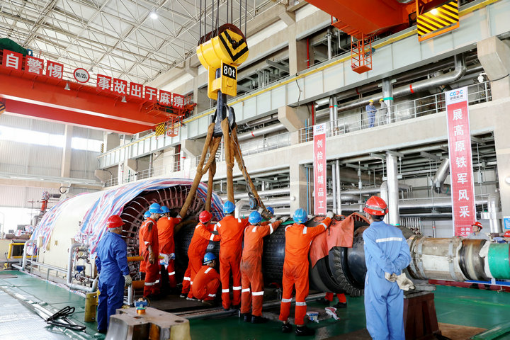 云南開遠(yuǎn)公司7號機發(fā)電機抽轉(zhuǎn)子一次成功