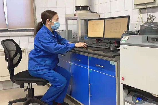 陡河發(fā)電廠郝雨霞：“我家住得近，急活兒我來”