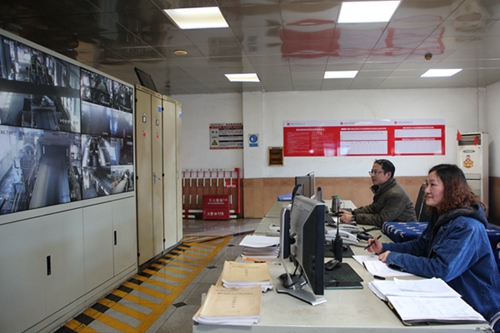 圖片4：“做好來(lái)煤接卸存儲(chǔ)摻燒工作，是我們不變的工作日常?！?JPG