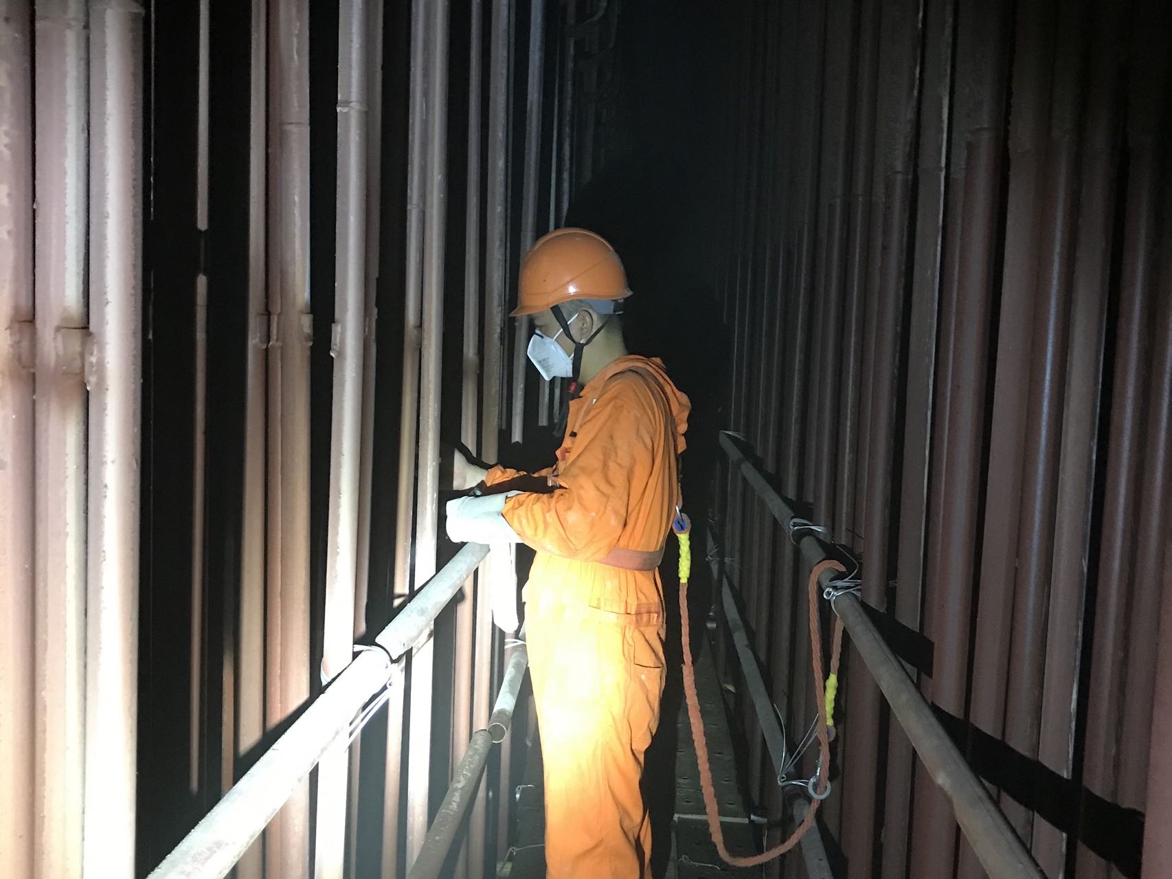 國(guó)能(泉州)熱電有限公司完成爐膛清焦驗(yàn)收工作提升檢修精細(xì)化管理