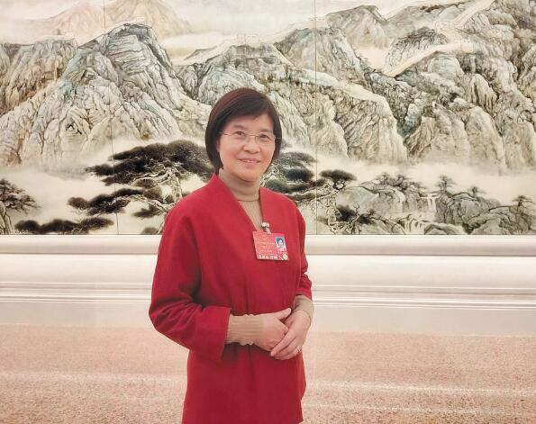 可靠電力助推紡織業(yè)綠色智能轉(zhuǎn)型——訪全國人大代表、江蘇陽光集團(tuán)黨委書記、江蘇陽光股份有限公司董事長陳麗芬