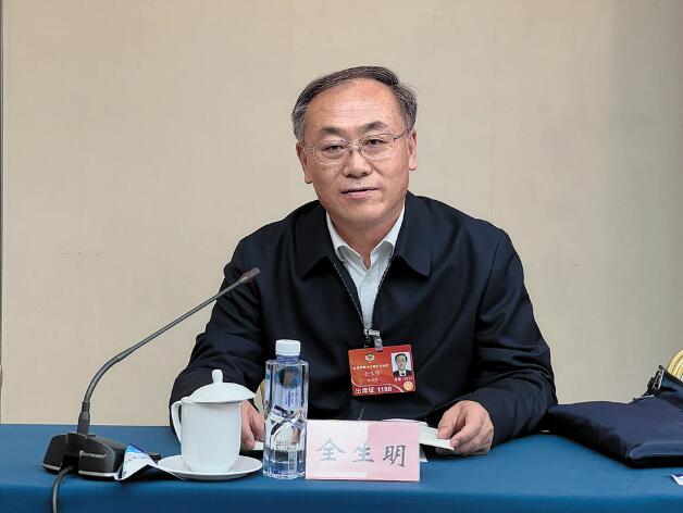 【兩會(huì)】國(guó)網(wǎng)電動(dòng)汽車服務(wù)有限公司董事長(zhǎng)、黨委書(shū)記全生明：加快構(gòu)建交通能源融合發(fā)展體系 促進(jìn)車與電網(wǎng)協(xié)同互動(dòng)