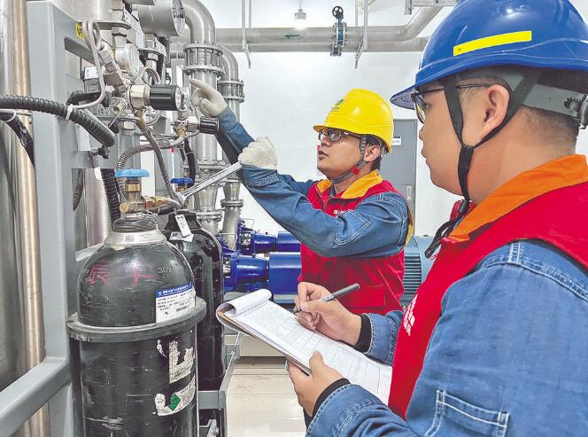 國網(wǎng)新疆超高壓分公司:黨員當先鋒 檢修挑大梁