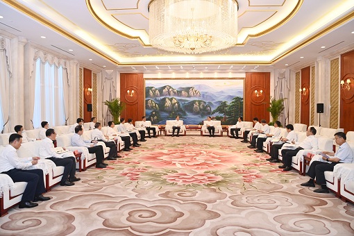 國家電網(wǎng)董事長、黨組書記辛保安與寧夏回族自治區(qū)黨委書記梁言順、自治區(qū)主席張雨浦會談