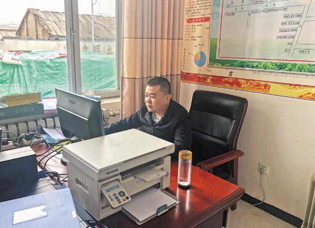 駐村書記王維：“村民需要啥，我們就干啥”