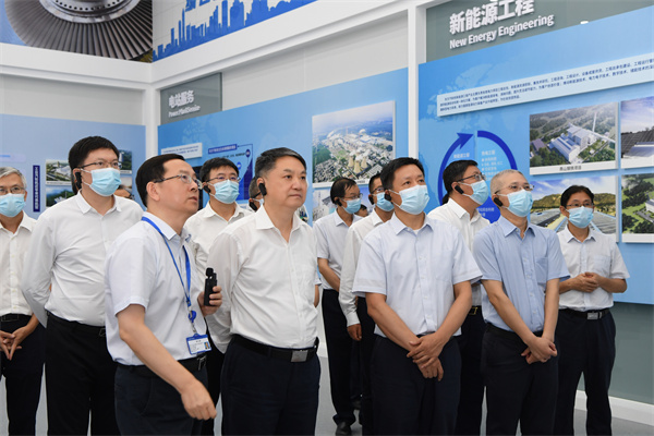 華電集團(tuán)黨組書記、董事長(zhǎng)溫樞剛與東方電氣黨組書記、董事長(zhǎng)俞培根舉行會(huì)談