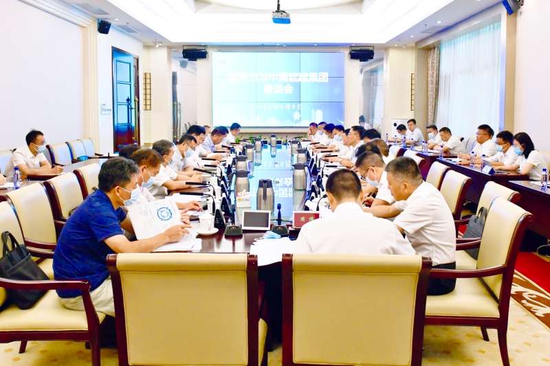 孫洪水與韶關(guān)市委書記、市長陳少榮會談