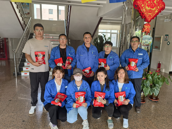 烏海市千里山供電公司：開展“愛心助農(nóng)，枸杞認(rèn)購”活動