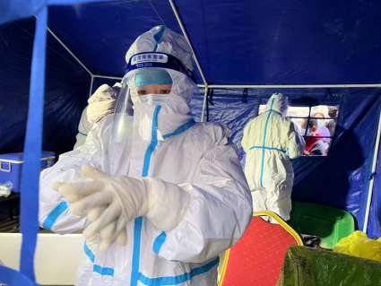 黨旗在漠南一線飄揚(yáng)，先鋒在北疆一線堅(jiān)守