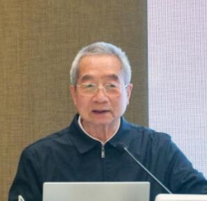 周大地：動力電池發(fā)展迅猛，氫燃料或?qū)⒊鼍? width=