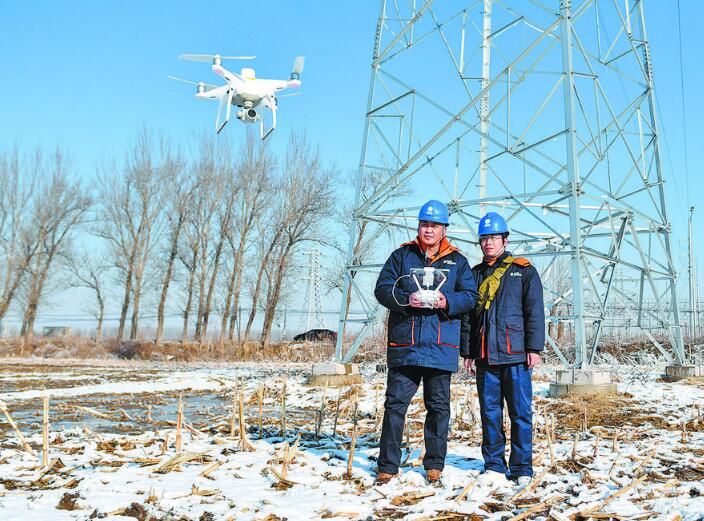 遼寧沈陽供電公司“無人機+人工”立體化巡檢