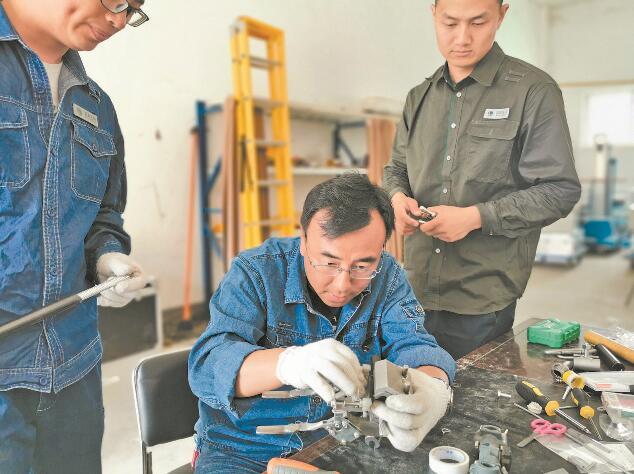 河南鄭州供電公司:加強(qiáng)人才培養(yǎng) 激活發(fā)展動(dòng)力