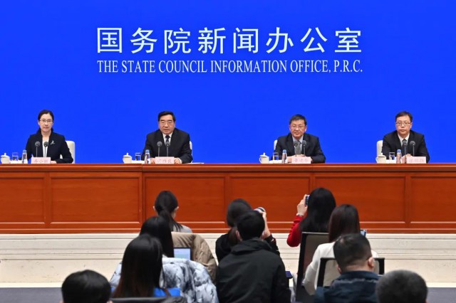 國(guó)家發(fā)改委：健全多能互補(bǔ)綜合應(yīng)急調(diào)度機(jī)制，推動(dòng)風(fēng)、光發(fā)電多發(fā)滿發(fā)