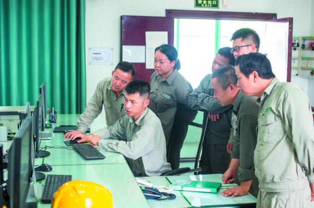 黎剛:實干篤行的變電運維尖兵