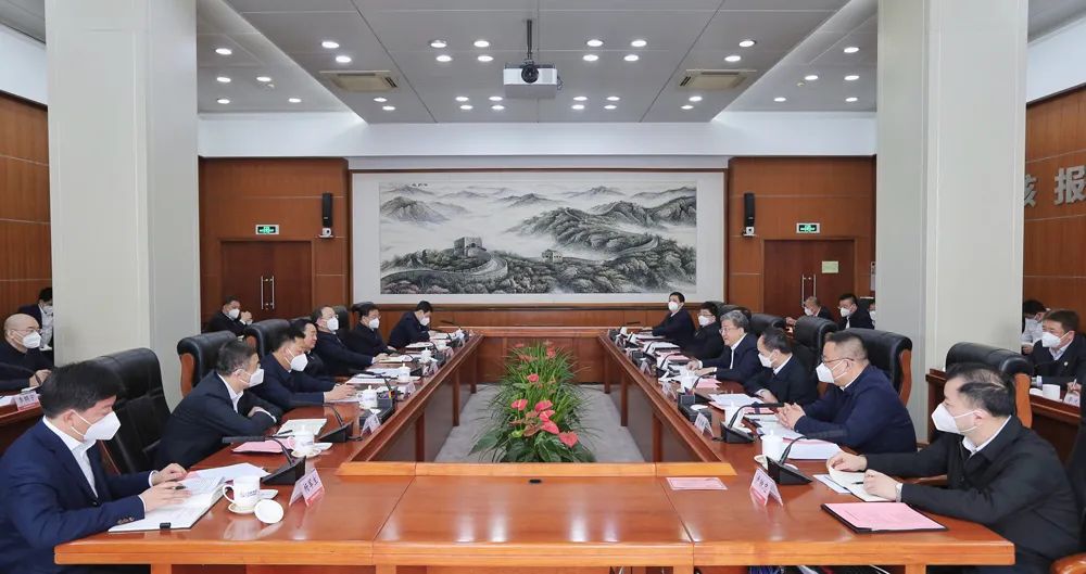 中核集團(tuán)黨組書記、董事長余劍鋒與遼寧省委書記郝鵬、省長李樂成會談