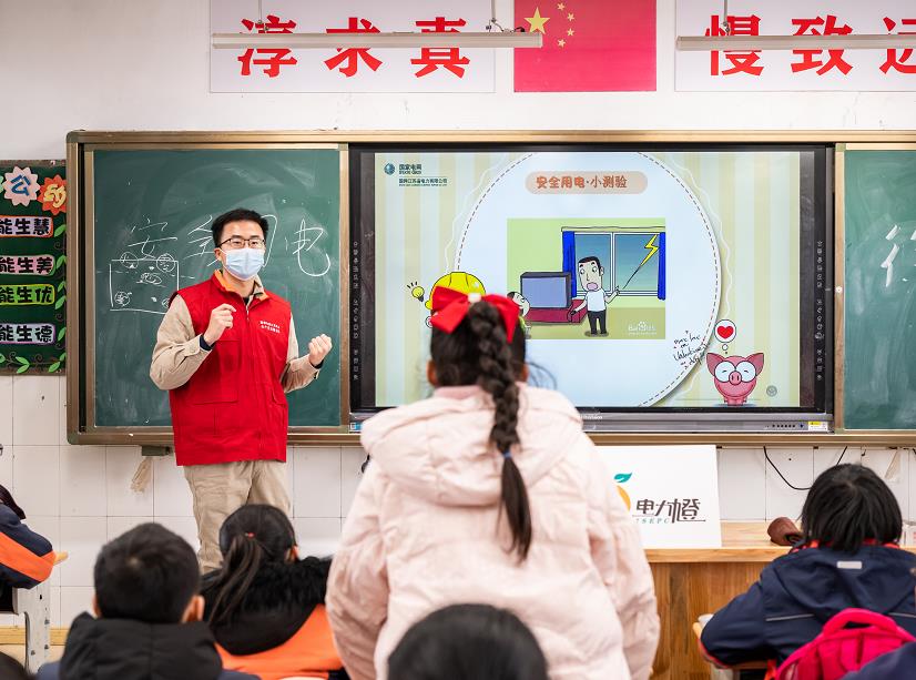 高淳椏溪:“紅馬甲”服務“開學季”