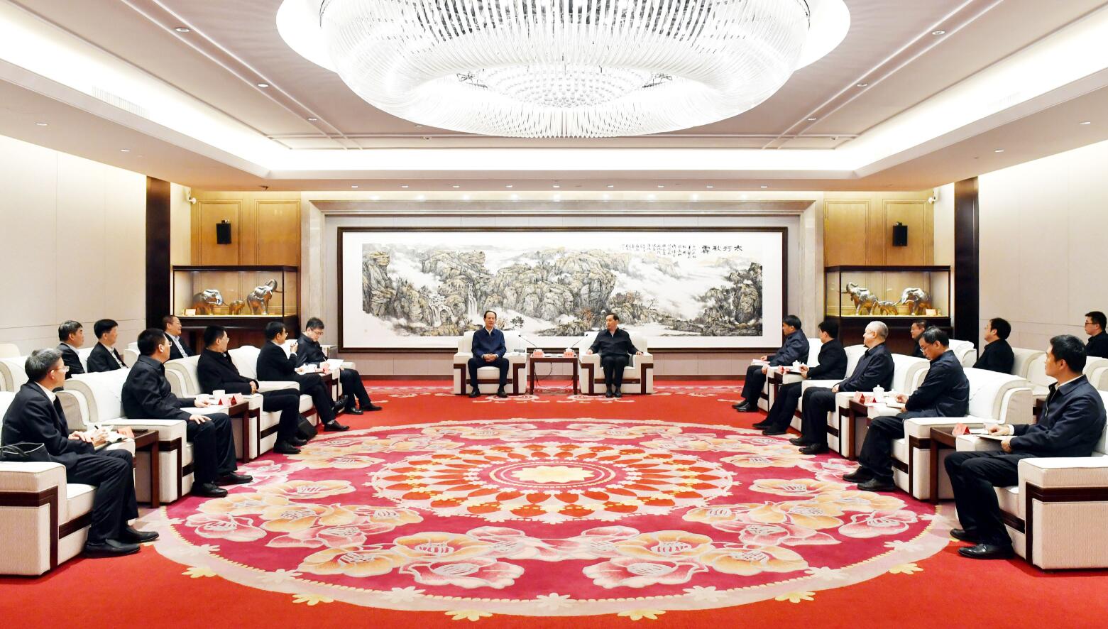 中國電建黨委書記、董事長丁焰章與河北省委常委、石家莊市委書記張超超會談