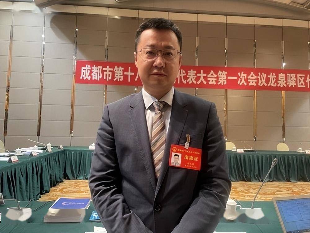 成都市人大代表胡文曉:加快成都?xì)淠墚a(chǎn)業(yè)發(fā)展 占領(lǐng)全國(guó)氫能產(chǎn)業(yè)高地