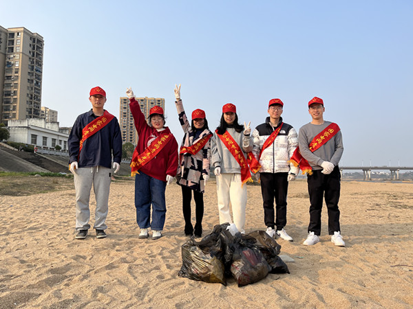 國(guó)網(wǎng)南豐縣供電公司:三月春風(fēng)暖人心 雷鋒精神永傳承