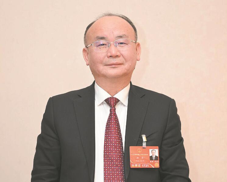 優(yōu)質(zhì)供電服務(wù)助力裝備制造業(yè)高質(zhì)量發(fā)展——訪全國(guó)人大代表、楚天科技股份有限公司董事長(zhǎng)兼總裁唐岳