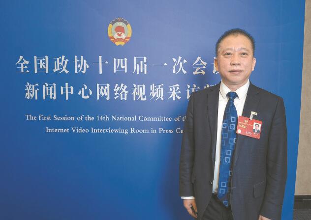 強(qiáng)化科技創(chuàng)新 推動發(fā)展方式綠色轉(zhuǎn)型——訪全國政協(xié)委員、中國工程院院士劉中民