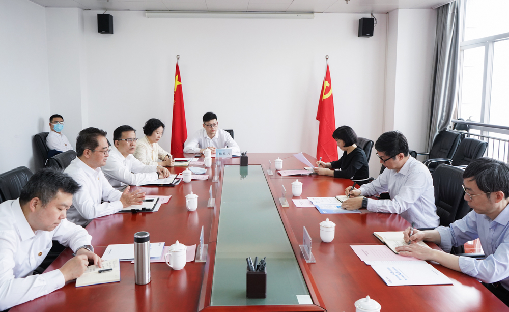 中國能建黨委常委、副總經(jīng)理吳云與國家能源局華中監(jiān)管局黨組書記、局長任育之會談