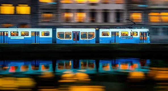 0排放!國(guó)產(chǎn)氫能源列車來(lái)了:時(shí)速160、600公里續(xù)航