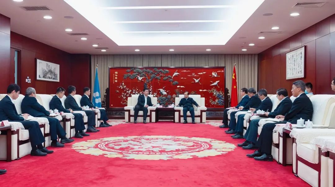 華電集團(tuán)董事長江毅會見海博思創(chuàng)董事長、總經(jīng)理張劍輝