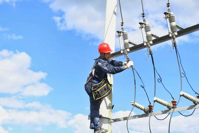 王浩昌:迎“藍(lán)”而上 守護(hù)萬家燈火明