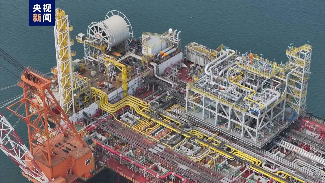 全球首艘!“海上石油加工廠”，交付了!