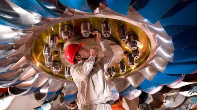 換裝“中國(guó)心”!國(guó)內(nèi)首臺(tái),投運(yùn)!