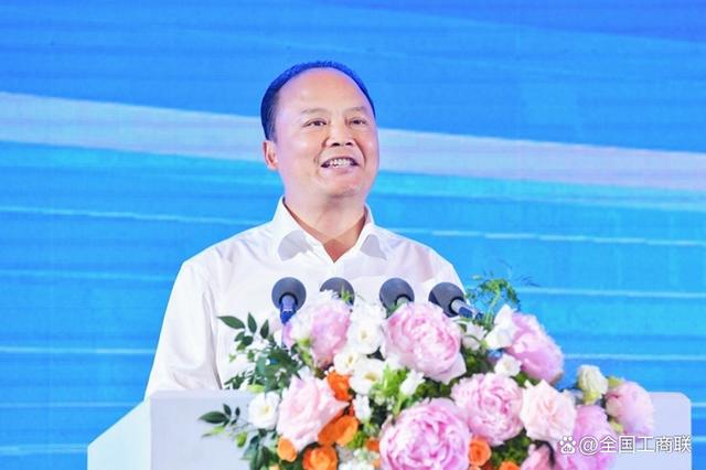 全國工商聯(lián)副主席，通威集團董事局主席劉漢元：加快建設可再生能源 構建川渝清潔能源一體化